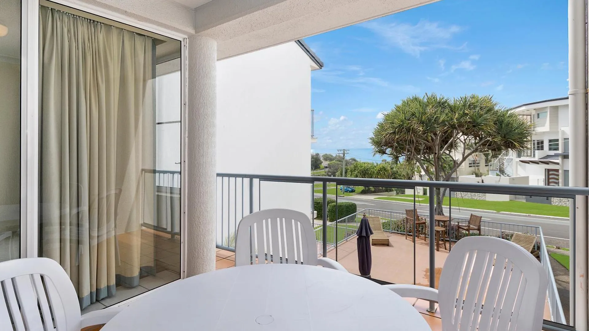 ****  Pandanus Coolum Beach Aparthotel Australia